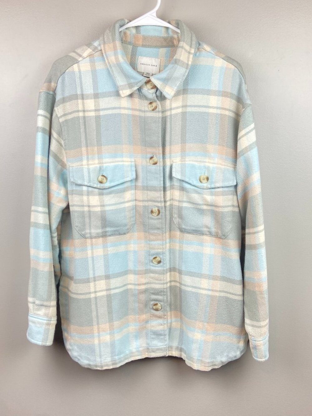 American Eagle Women's Shaket Size Medium Plaid Blue, Grey, Tan & Cream